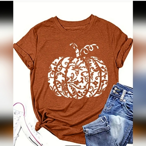 Tops - Women's Pumpkin Print T-Shirt